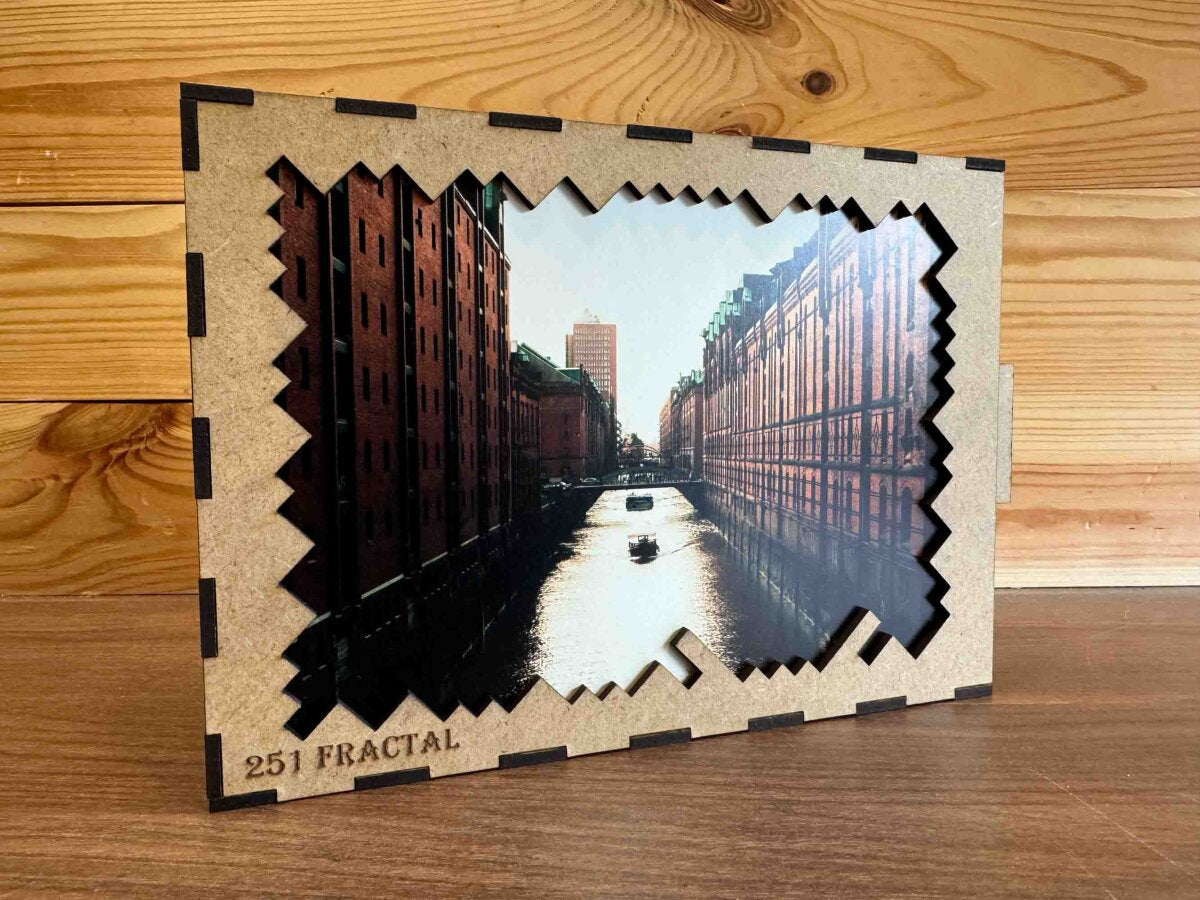 elbPUZZLE No. 24 - Speicherstadt - Fractale Edition 289 Teile L