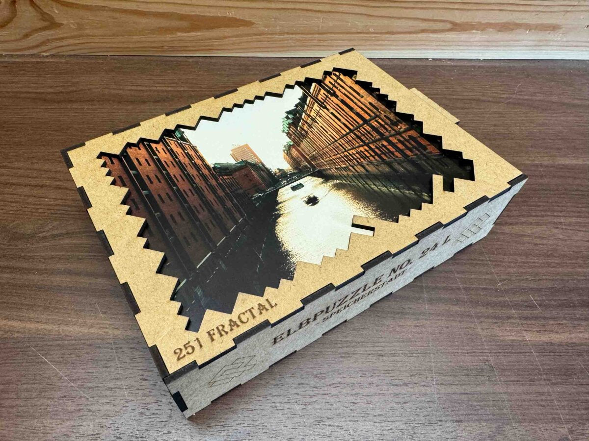 elbPUZZLE No. 24 - Speicherstadt - Fractale Edition 289 Teile L