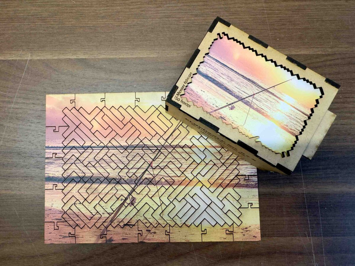 elbPUZZLE No. 67 - Blavand Standblick - Fractale Edition S Master (156 Teile)