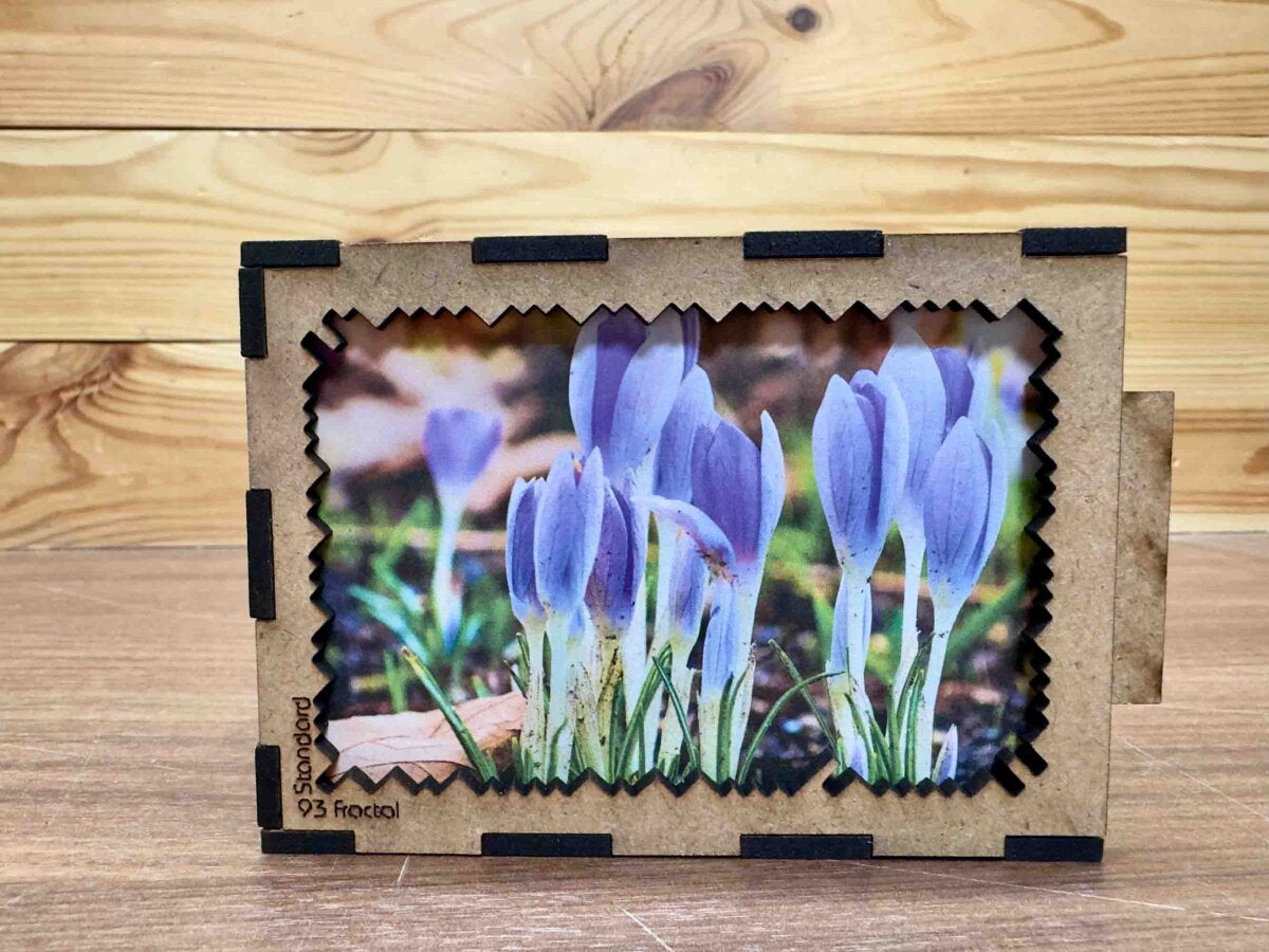 elbPUZZLE No. 56 - Pflanzenwelt: Krokusse - Fractale Edition M (180 Teile)
