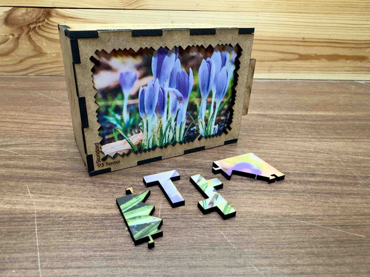 elbPUZZLE No. 56 - Pflanzenwelt: Krokusse - Fractale Edition L (315 Teile)
