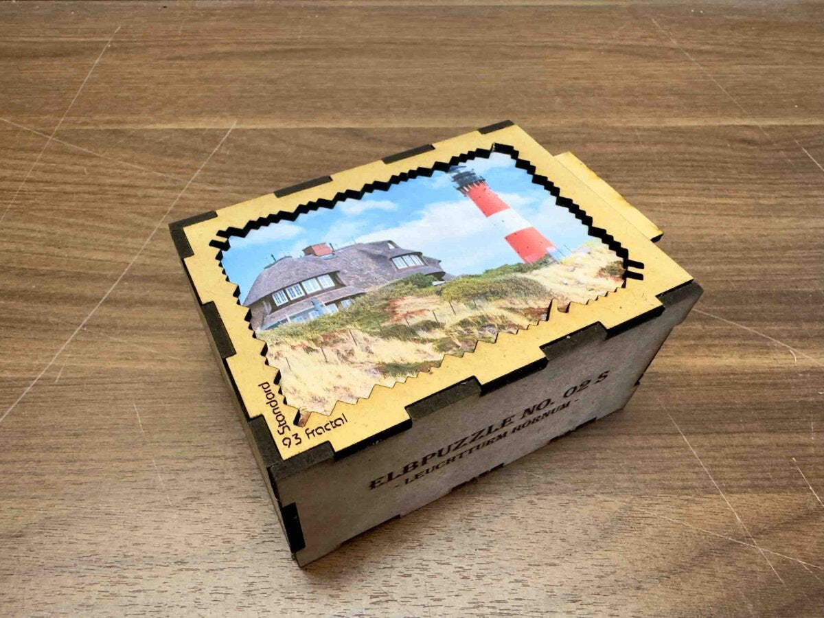 elbPUZZLE No. 02 - Leuchtturm Hörnum - Fractal Edition L 333 Teile