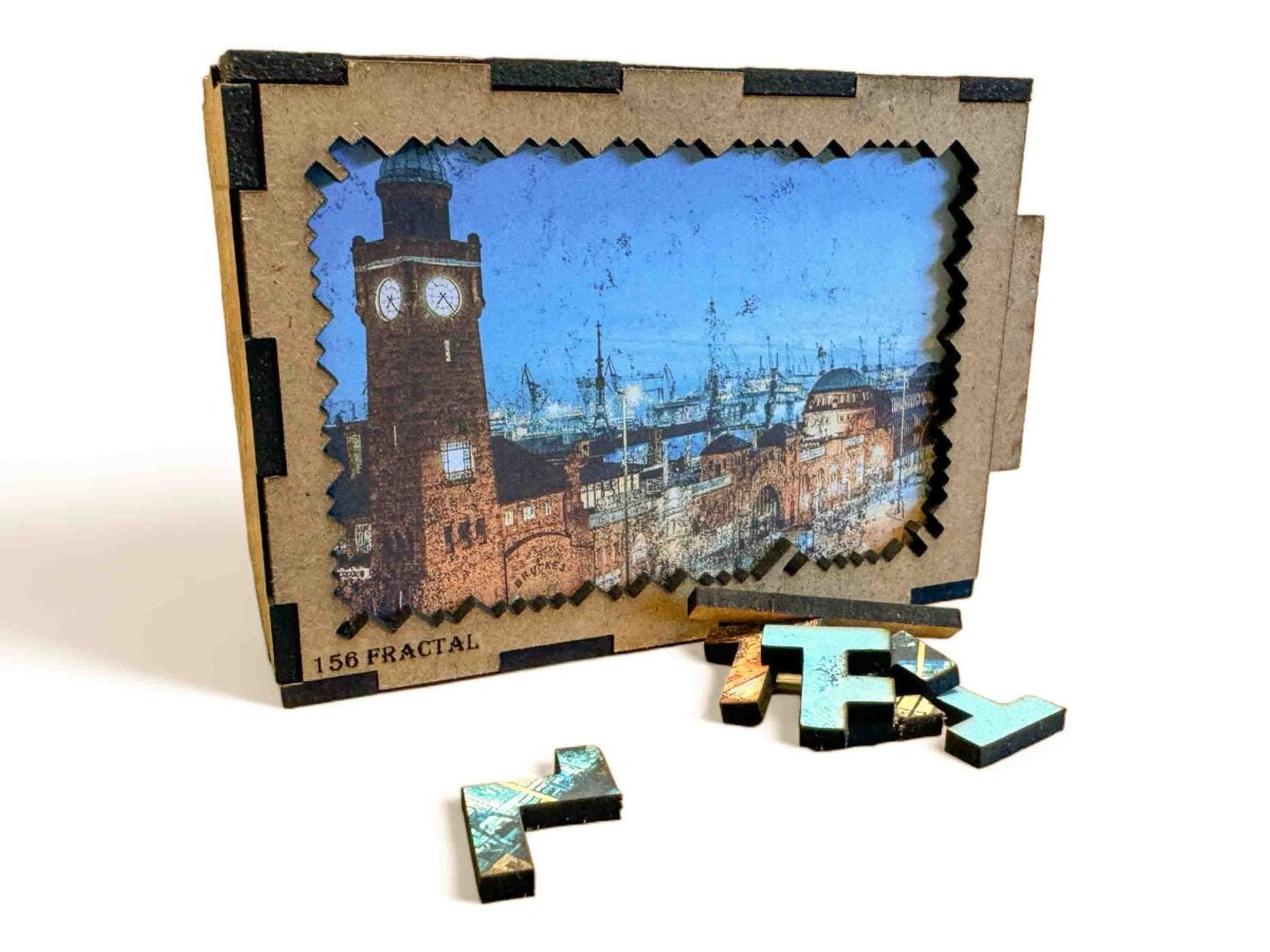 elbPUZZLE No. 01 - St.Pauli Landungsbrücken - Fractale Edition S / Master / 15x21 cm / 156 Teile