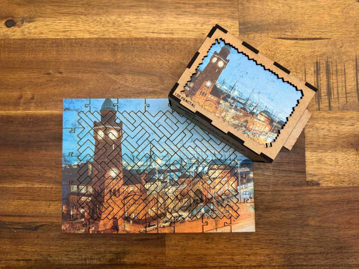 elbPUZZLE No. 01 - St.Pauli Landungsbrücken - Fractale Edition S / Master / 15x21 cm / 156 Teile