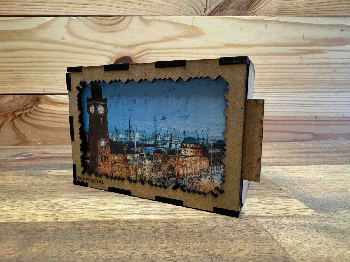 elbPUZZLE No. 01 - St.Pauli Landungsbrücken - Fractale Edition S / Ultimo /15x21 cm / 266 Teile