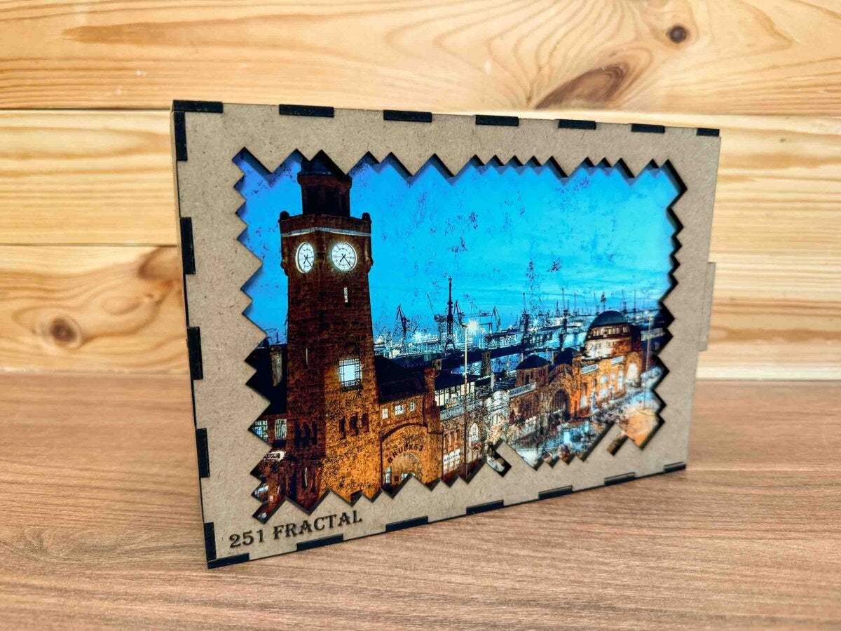 elbPUZZLE No. 01 - St.Pauli Landungsbrücken - Fractale Edition L / Standard / 28x40 cm / 333 Teile