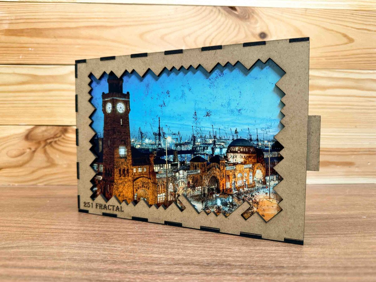 elbPUZZLE No. 01 - St.Pauli Landungsbrücken - Fractale Edition L / Standard / 28x40 cm / 333 Teile