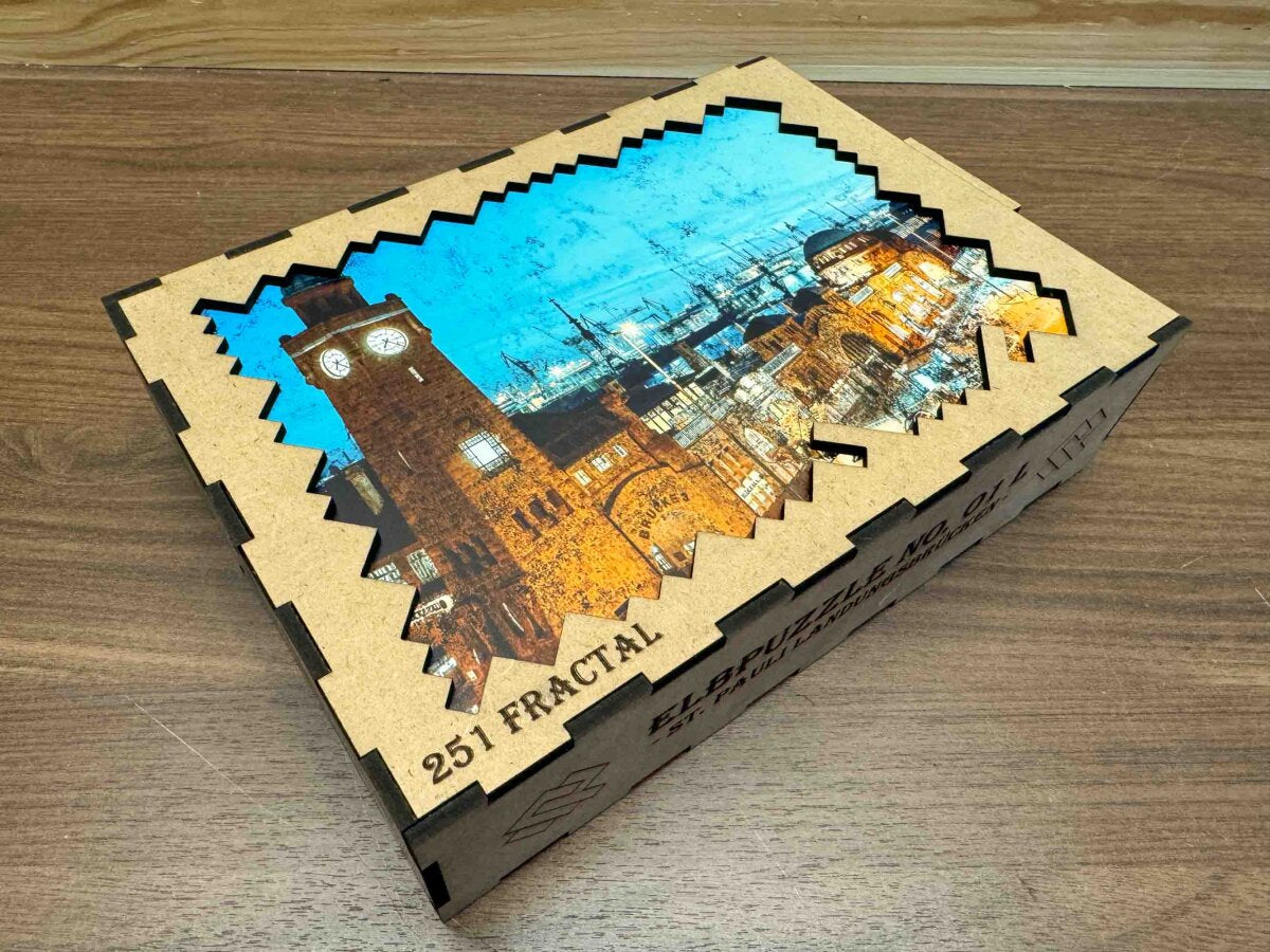 elbPUZZLE No. 01 - St.Pauli Landungsbrücken - Fractale Edition L / Standard / 28x40 cm / 333 Teile