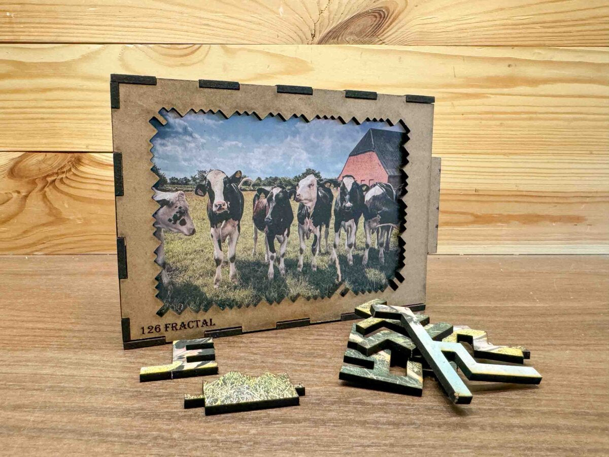 elbPUZZLE No. 30 - Tierwelten: Kühe - Fractale Edition / Standard / 21x30 cm / 183 Teile M