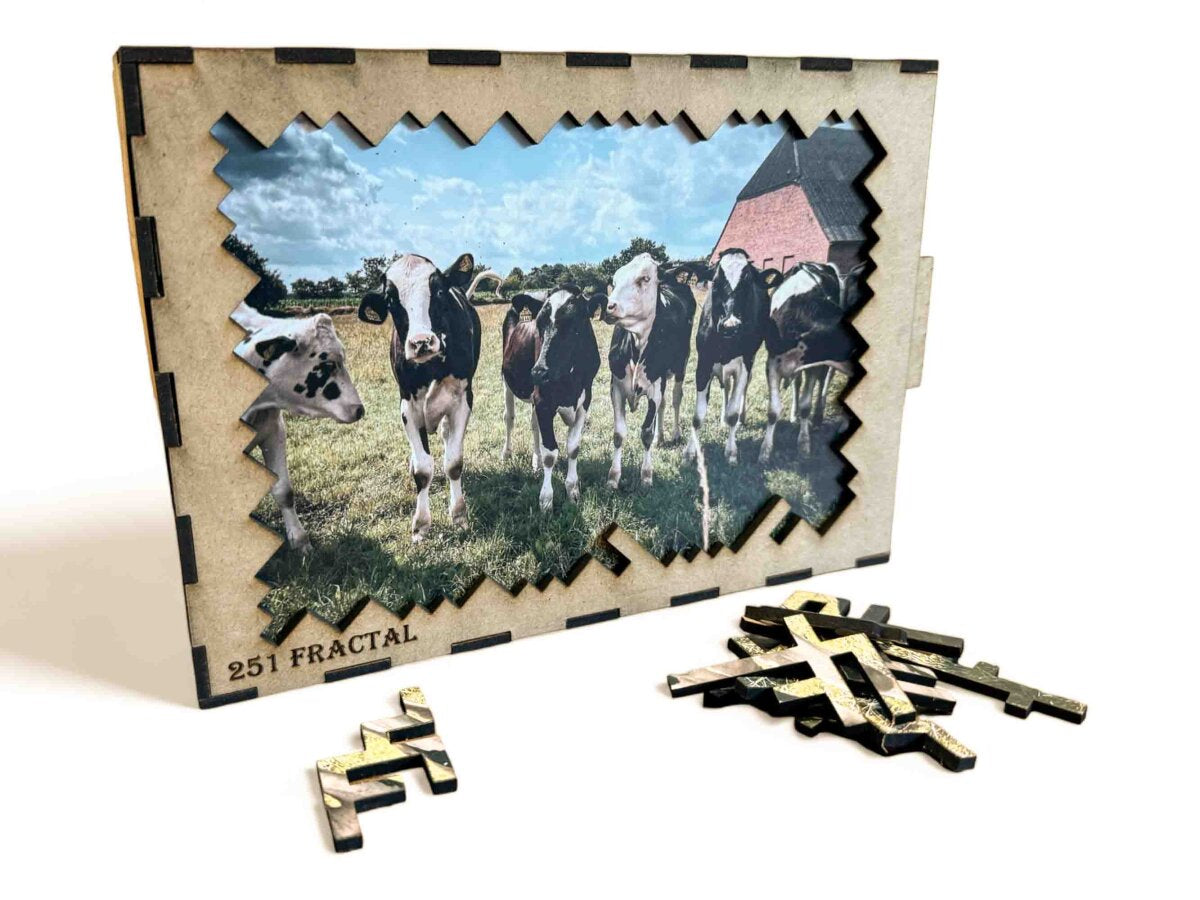 elbPUZZLE No. 30 - Tierwelten: Kühe - Fractale Edition / Standard / 28x40 cm / 333 Teile