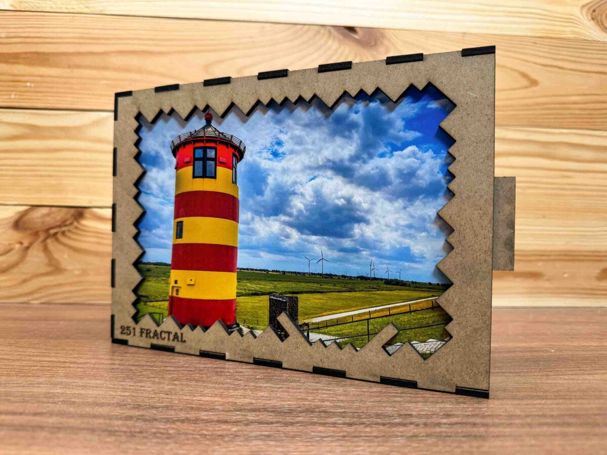 elbPUZZLE No. 36 - Pilsumer Leuchtturm - Fractale Edition 251 Teile L