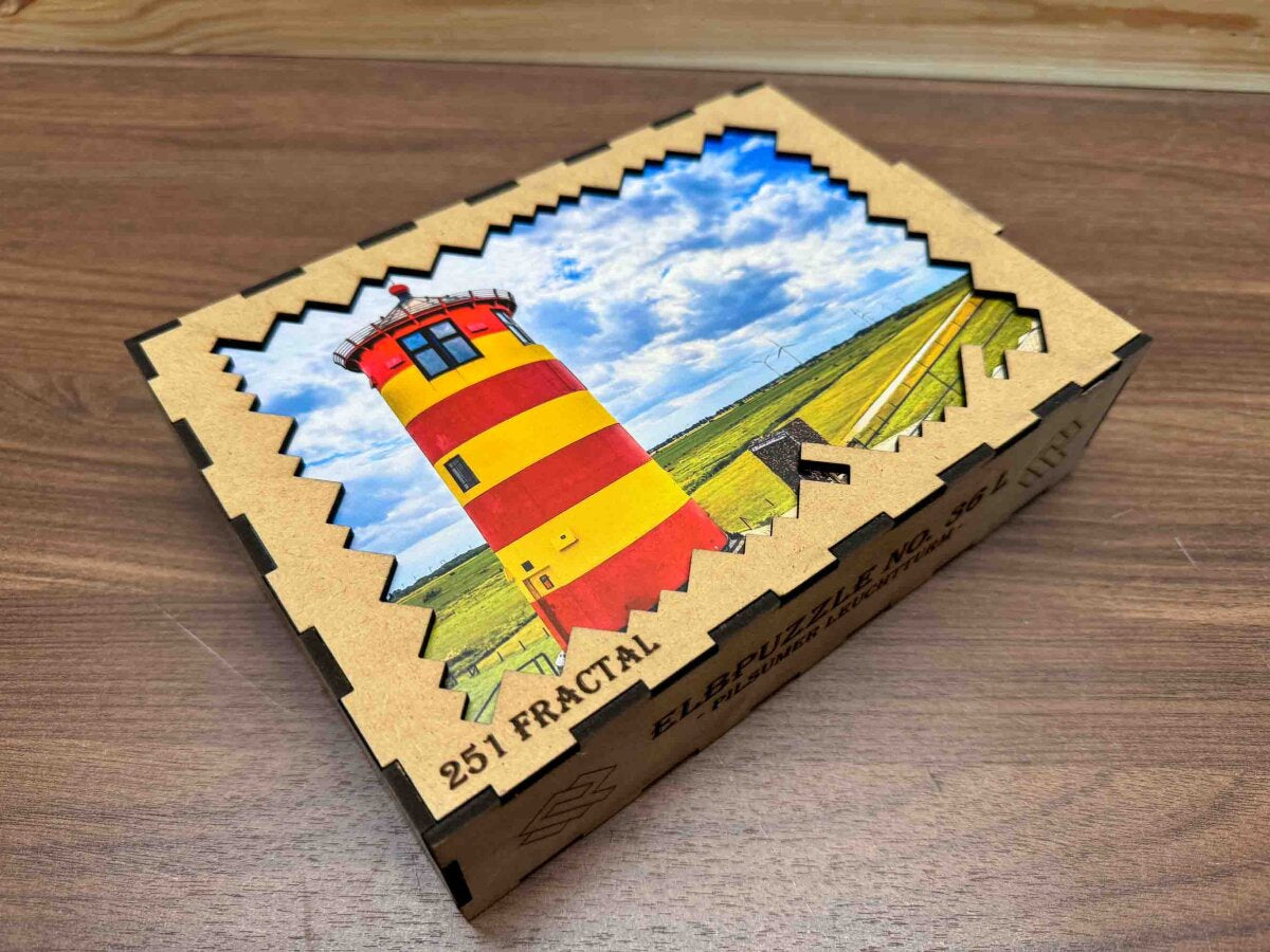 elbPUZZLE No. 36 - Pilsumer Leuchtturm - Fractale Edition 251 Teile L