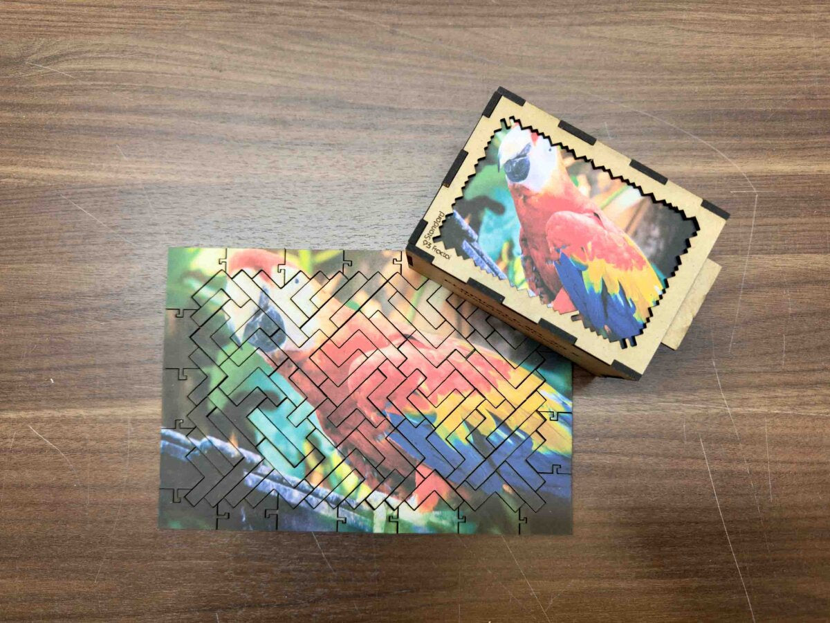 elbPUZZLE No. 55 - Tierwelten: Papagei - Fractale Edition L (289 Teile)