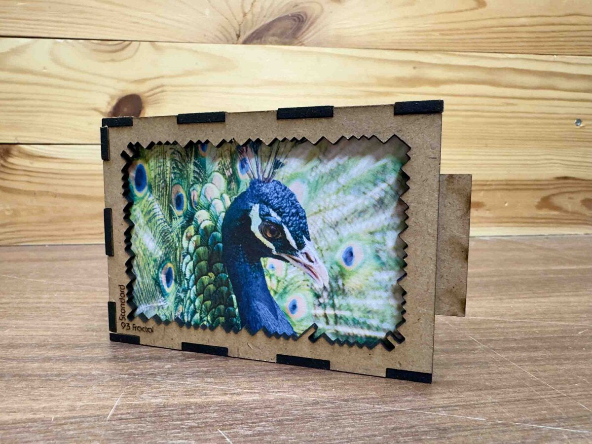 elbPUZZLE No. 57 - Tierwelten: Pfau - Fractale Edition M (180 Teile)